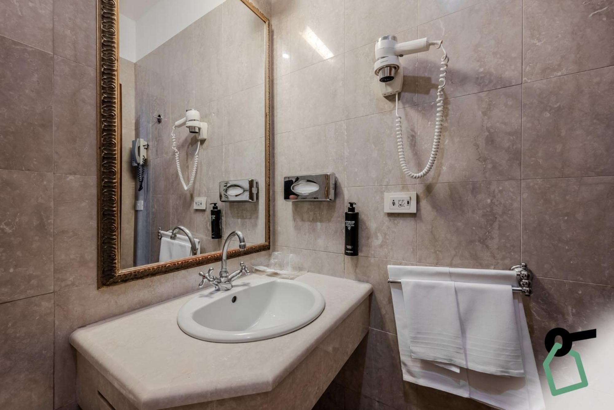 Hotiday Room Collection - Venezia Santa Lucia Екстер'єр фото